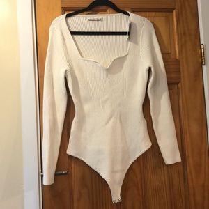 Abercrombie & Fitch Women's
Long-Sleeve Sweetheart Sweater Bodysuit